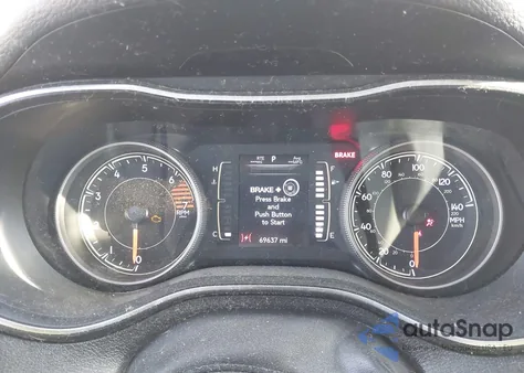 2019 Jeep Cherokee Latitude Plus Fwd z USA, uszkodzony, nr VIN 1C4PJLLB9KD264081